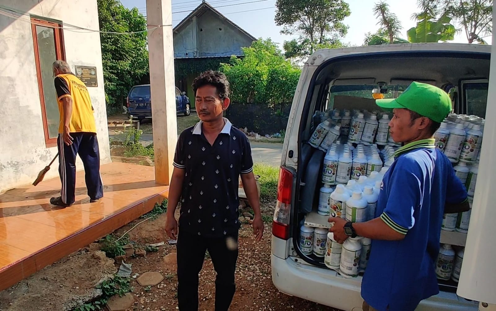 Ratusan Gapoktan Di Batang Terima 40 ton Bantuan Pupuk Organik
