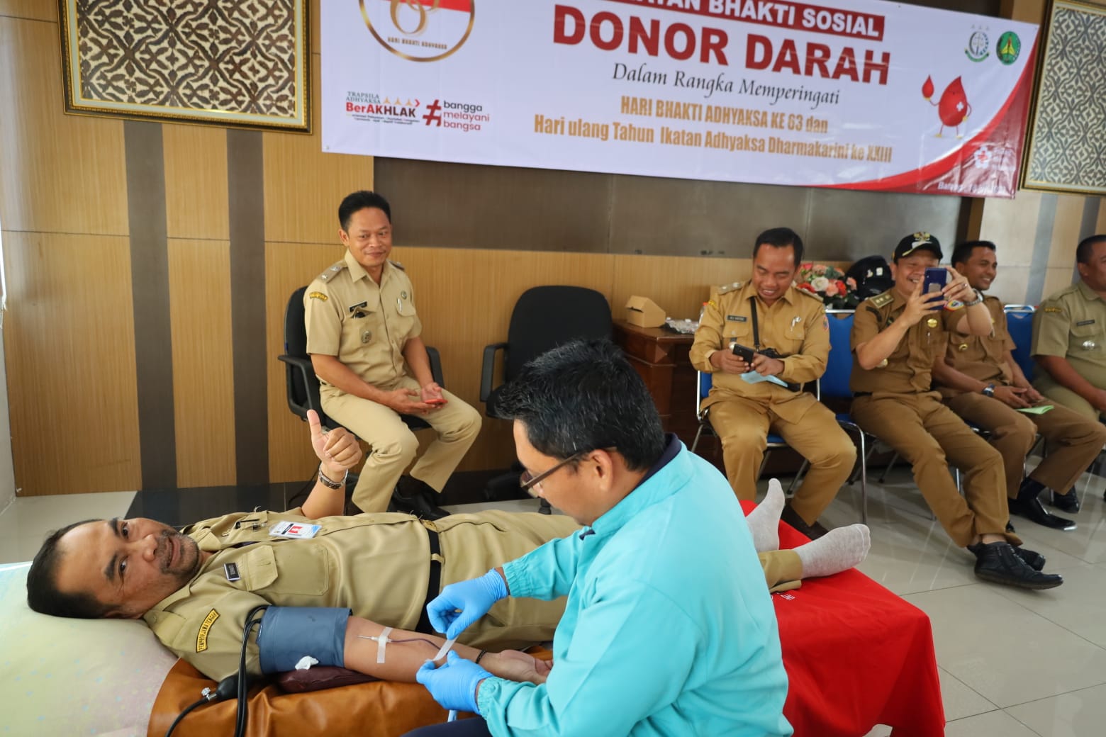 Kantor Kejari Batang Diserbu Puluhan Kades
