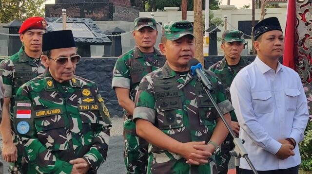 Jenderal Dudung Resmikan Tugu Perjuangan Pekalongan