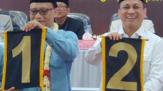 Pengambilan Undian Nomor Urut, Dua Paslon di Pilkada Kota Pekalongan 2024 Diwarnai Saling Sindir Hingga Pamer Keberhasilan