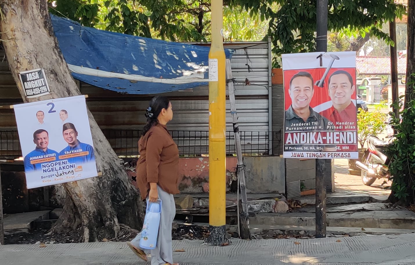 Banyak Baliho Kampanye Dipaku ke Pohon, Begini Respon Bawaslu dan Satpol PP Kota Pekalongan