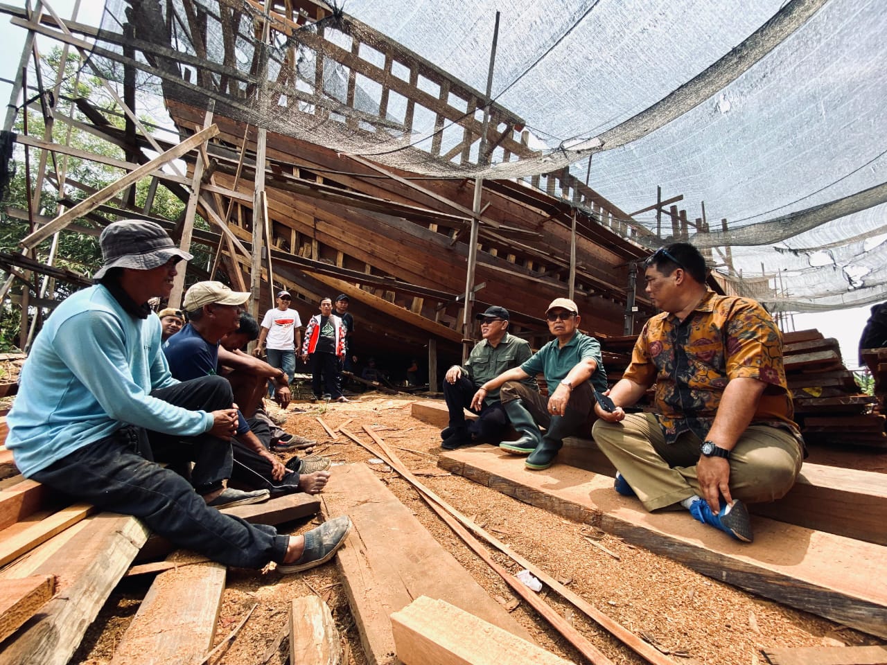 Pedagang Pasar, Nelayan dan Pelaku Usaha di Sektor Perikanan Curhat, Begini Reaksi Cabup Batang 2024 Fauzi Fallas