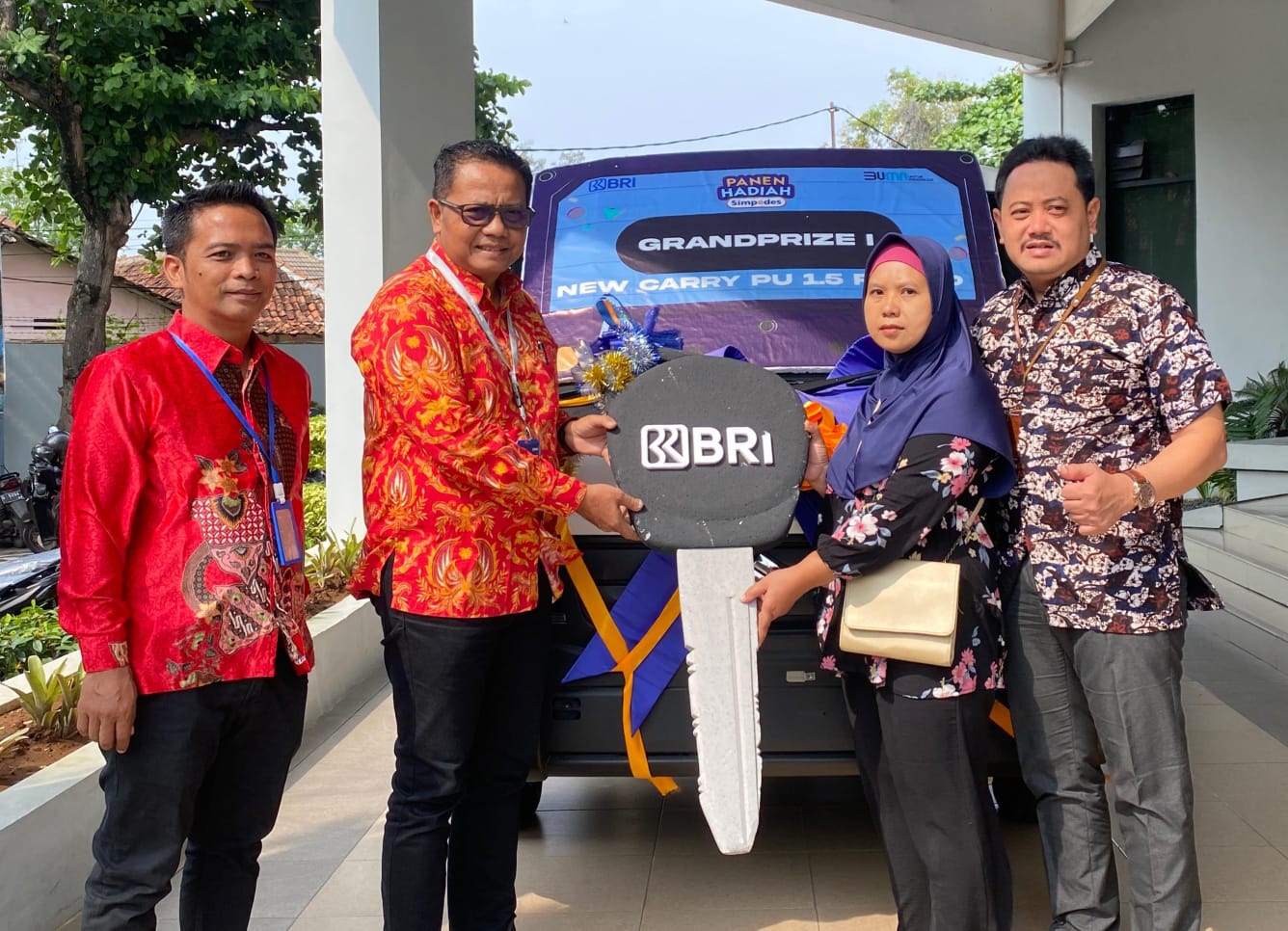 Ruhayah Sumringah, Tanpa Mimpi dan Firasat BRI Pekalongan Beri Kejutan Mobil