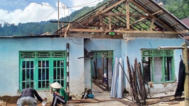 Ngaku Bingung, Penerima Bantuan RTLH di Pekalongan Dapat Kiriman Material Bangunan Segini