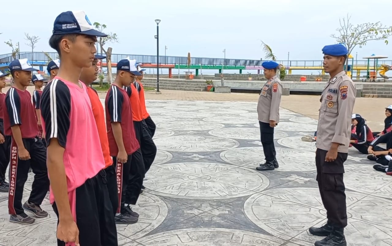 Puluhan Pelajar SMP Negeri 3 Pekalongan Ikuti Latsar PBB Ditpolairud Polda Jawa Tengah