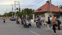 PWI Kota Pekalongan Bagi Seratusan Paket Berbuka Puasa