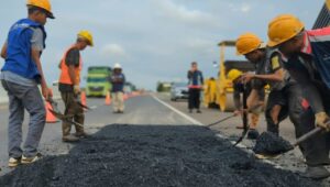 PBTR Kebut Perbaikan Jalan di Ruas Tol Pemalang - Batang