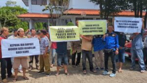Warga Kembali Tagih Ketegasan Bupati Pekalongan Tangani Kasus Hukum Kades Wuled