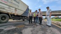 RB Ingatkan Pembatasan Truk Sumbu Tiga Masuk Kota Berlaku Efektif 1 Mei 2025