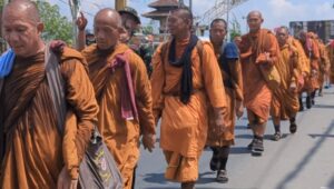 Tiba di Kota Pekalongan, 38 Biksu Thudong Menginap di Klenteng Po An Thian