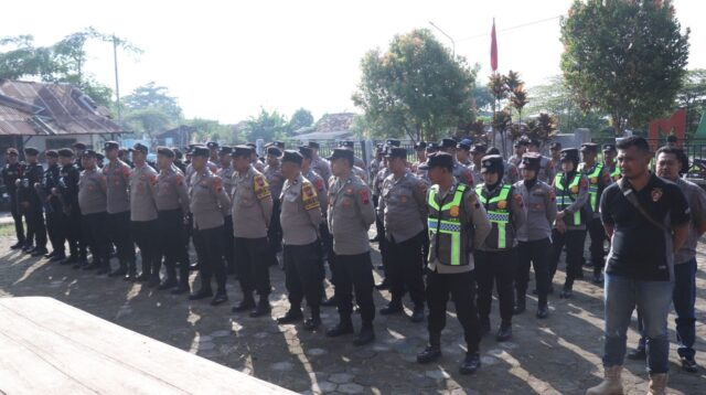 Ratusan Polisi di Pekalongan Amankan Audiensi Warga Sijambe Pekalongan