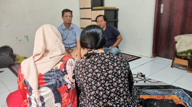Dua Wanita Cantik Terjerat Hutang Berbunga Mengadu Ke Lembaga Bantuan Hukum