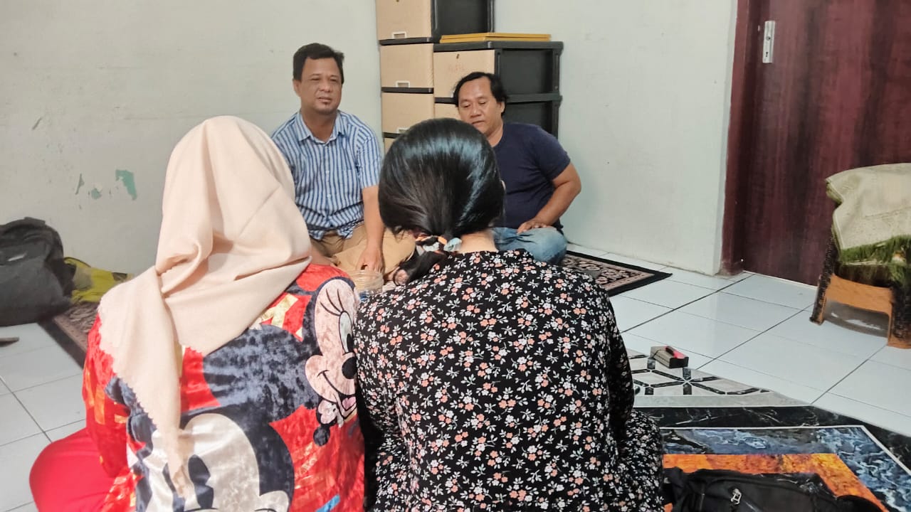 Dua Wanita Cantik Terjerat Hutang Berbunga Mengadu Ke Lembaga Bantuan Hukum
