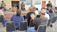 Ratusan Warga Sijambe Pekalongan Geruduk Kantor Desa, Tuntut Sekdes Mundur dari Jabatan