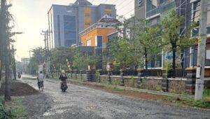 Warga Keluhkan Jalan Rusak dan Banjir di Sekitar UNiKAL, Minta Perhatian Pemerintah dan Kampus