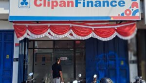 “Ibu Nyimas Hanya Minta Haknya, Bukan Mobilnya! Clipan Finance Tegal Disorot, Aksi Oknum DC Dikejar Ormas