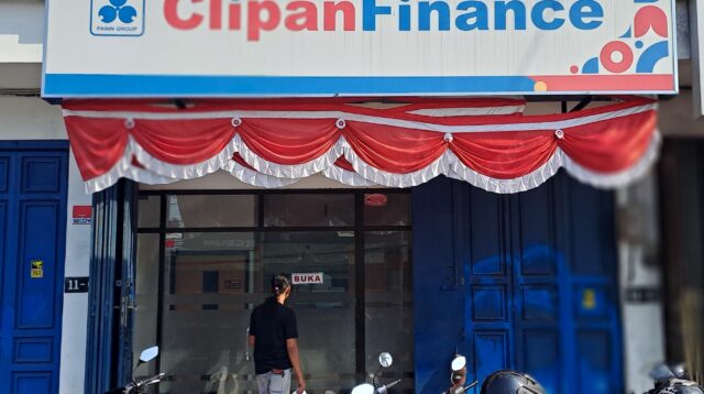 “Ibu Nyimas Hanya Minta Haknya, Bukan Mobilnya! Clipan Finance Tegal Disorot, Aksi Oknum DC Dikejar Ormas