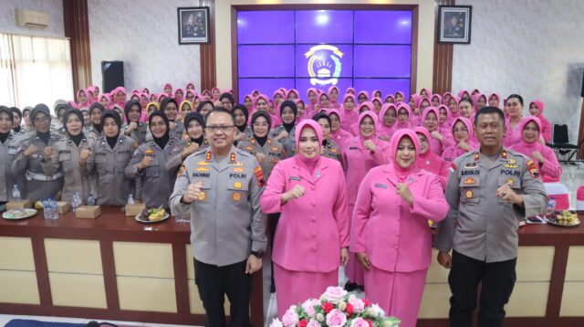 Kapolres Pekalongan Ajak Bhayangkari dan Polwan Jadi Teladan di Masyarakat