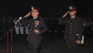 Kapolres Pimpin Renungan Suci di TMP Pekalongan