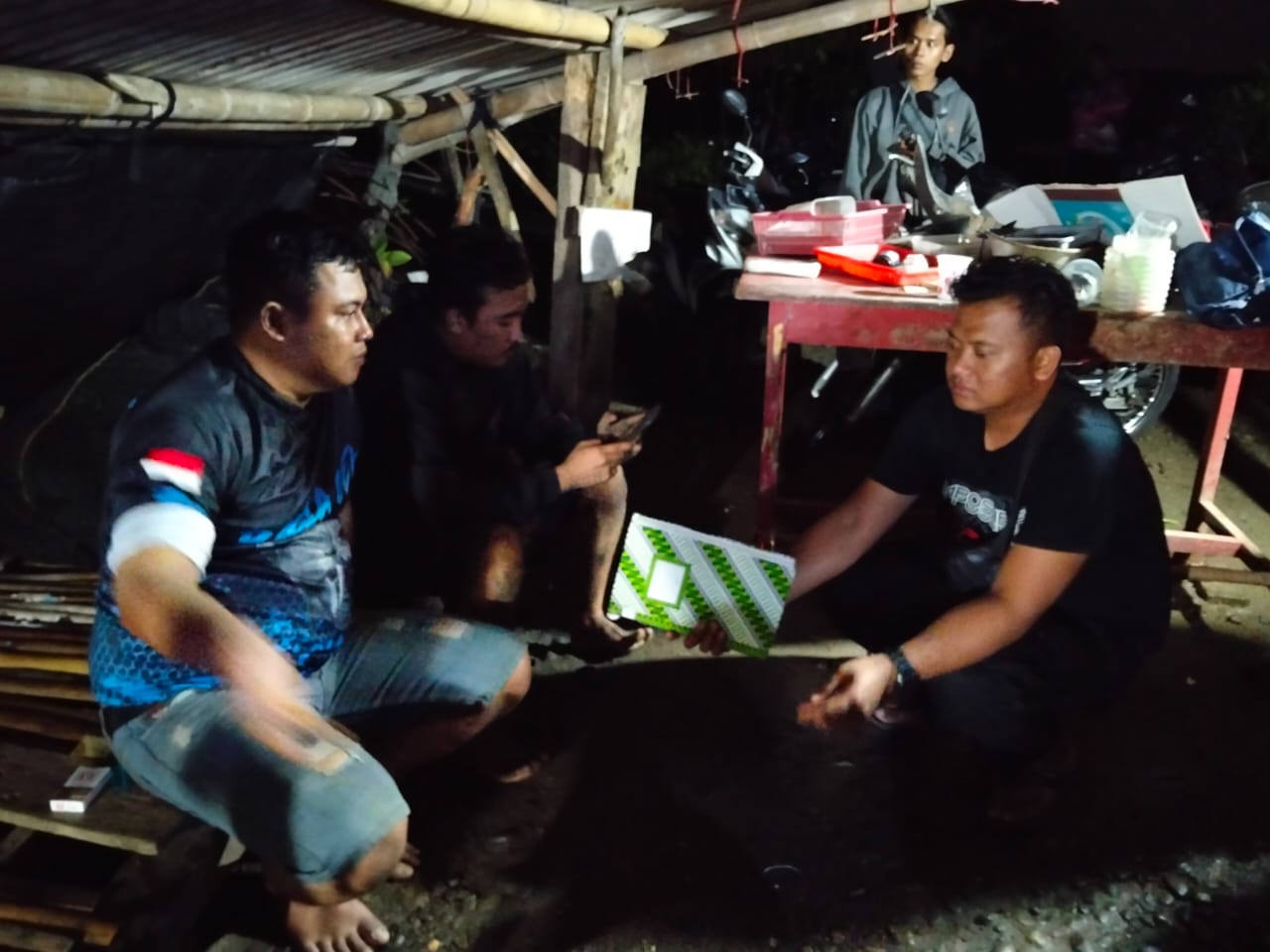 Diduga Pemancing Hilang Usia Perahu Terbalik di Muara Sungai Kalikangkung Pekalongan