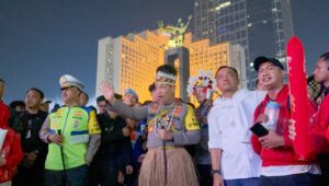 Kapolri dan Mensesneg Hadiri Puncak Perayaan Kemerdekaan di Bundaran Hotel Indonesia