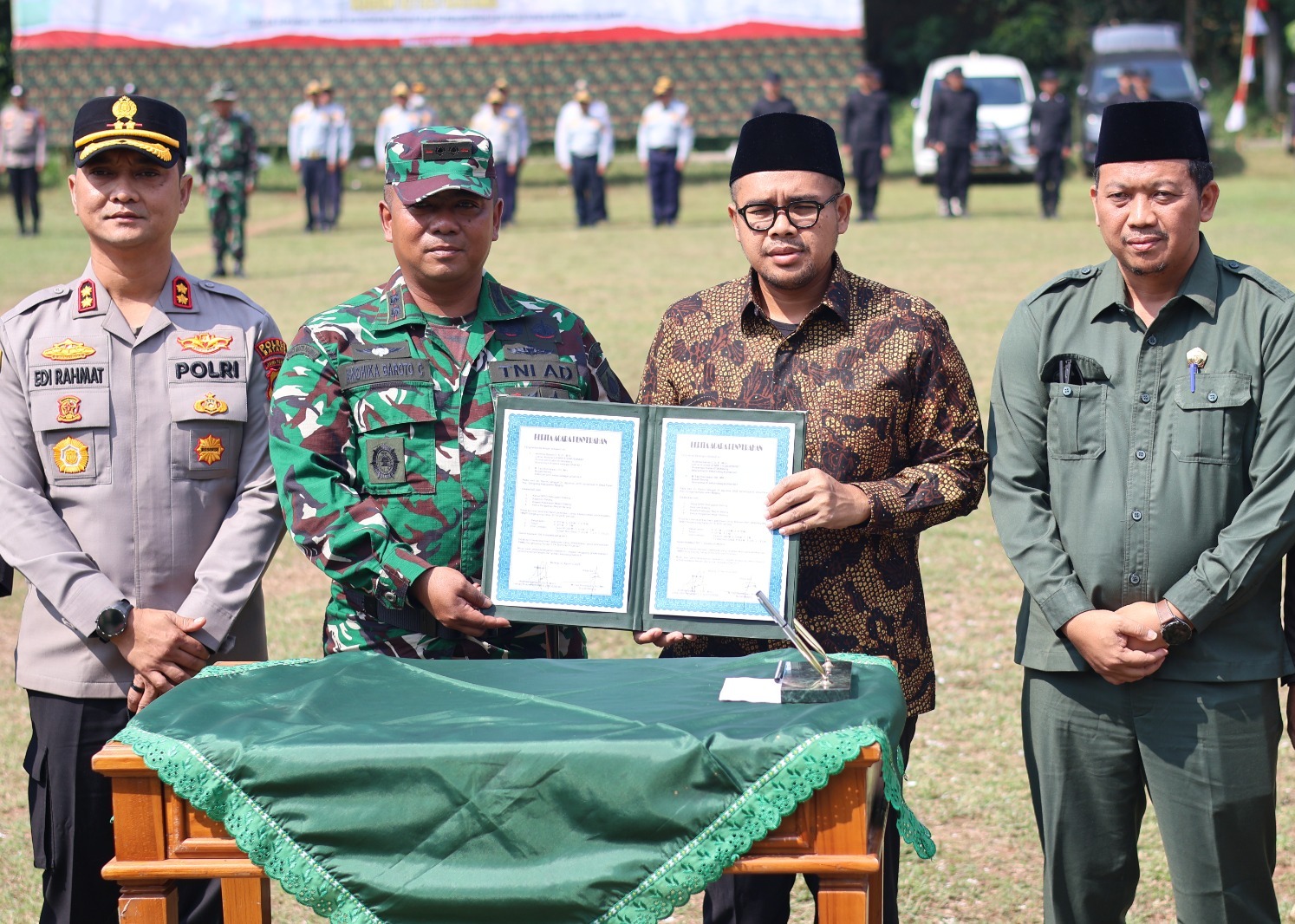 Dandim 0736/Batang Resmi Tutup TMMD Sengkuyung Tahap III Desa Plelen