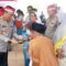 Bakti Sosial Akpol 1990 di Genuk: Wakapolri Disambut Hangat Anak-Anak