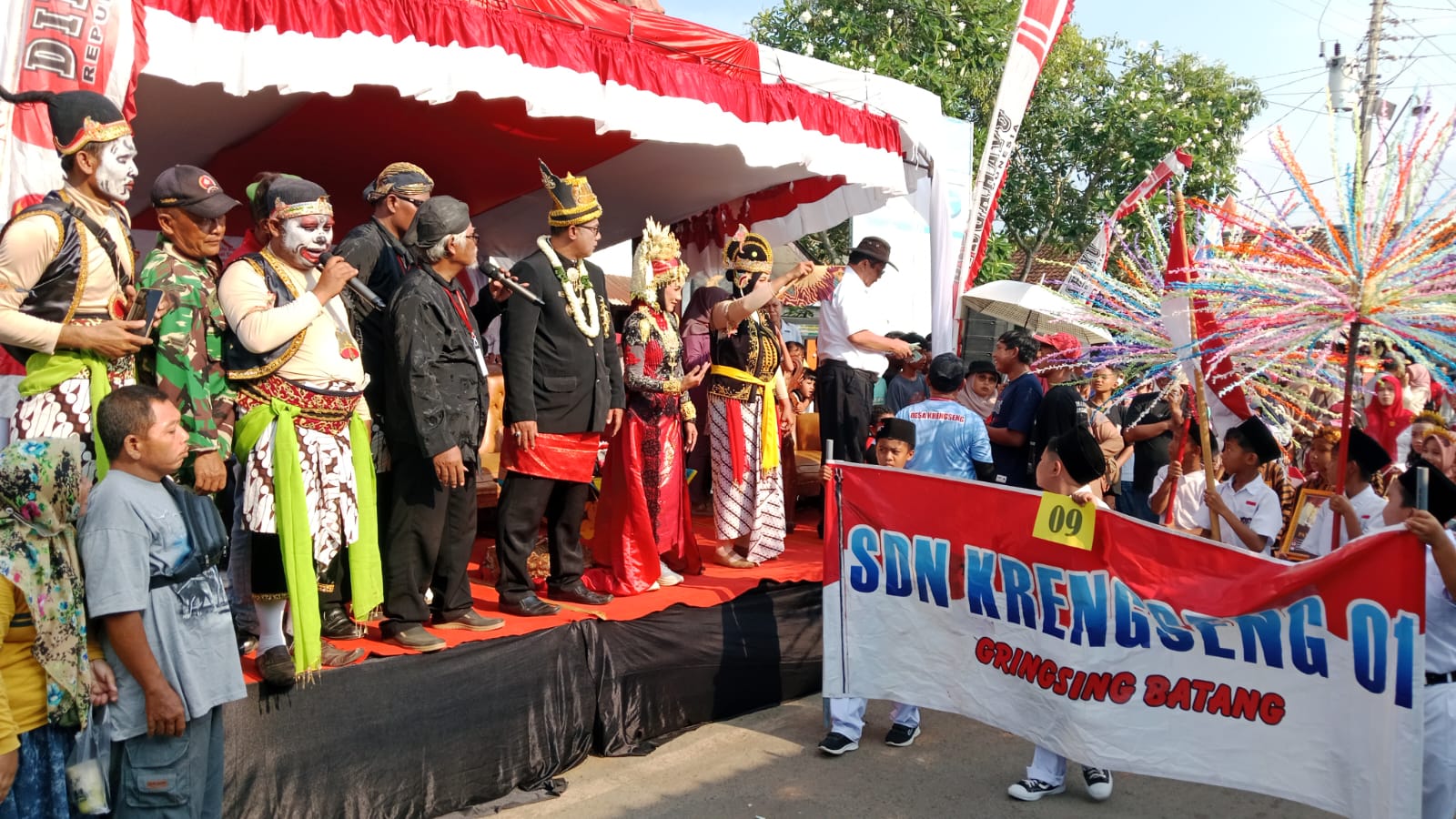 Karnaval Desa Krengseng Meriahkan HUT ke-80 RI dengan Potensi Lokal