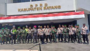 Patroli Gabungan TNI-Polri di Batang Antisipasi Pergerakan Massa