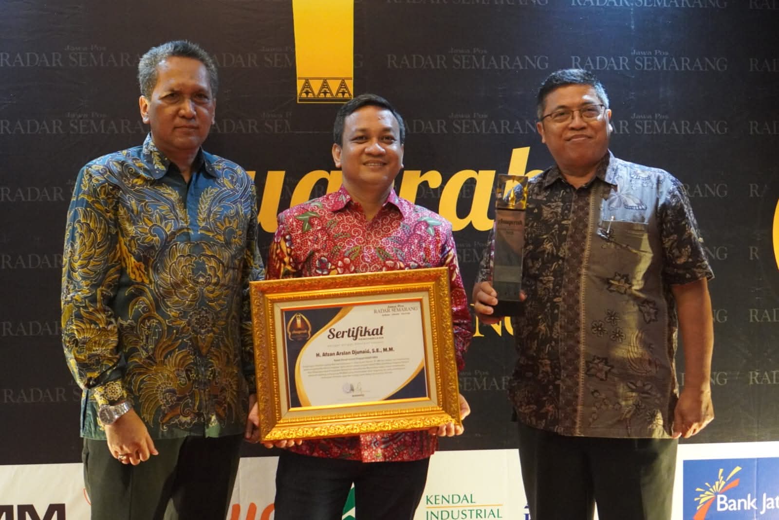 Pemkot Pekalongan Raih Anugerah Jawa Pos Radar Semarang 2025 Berkat Program Perikanan
