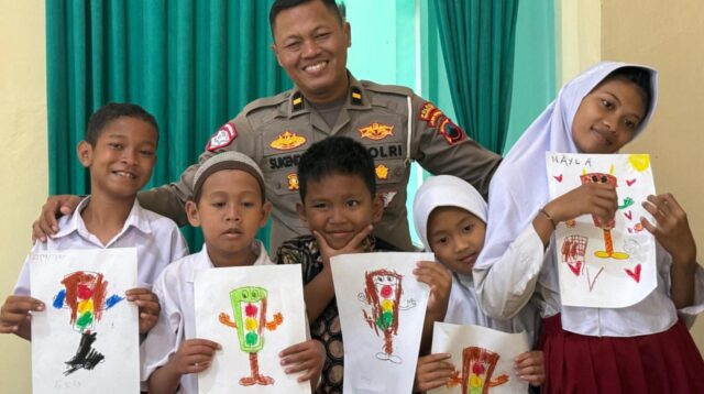 Satlantas Pekalongan Kota Edukasi Anak Inklusi SKB tentang Tertib Lalu Lintas