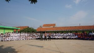 TNI-Polri Edukasi Pelajar Batang agar Tak Terprovokasi Aksi Demo