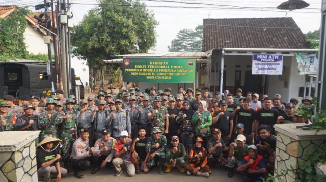 Menjelang HUT TNI, Ratusan Personel TNI-Polri dan Ormas Gelar Karya Bakti di Batang
