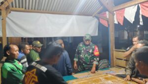 Babinsa Wonotunggal Ajak Warga Aktifkan Siskamling Jelang Musim Hujan