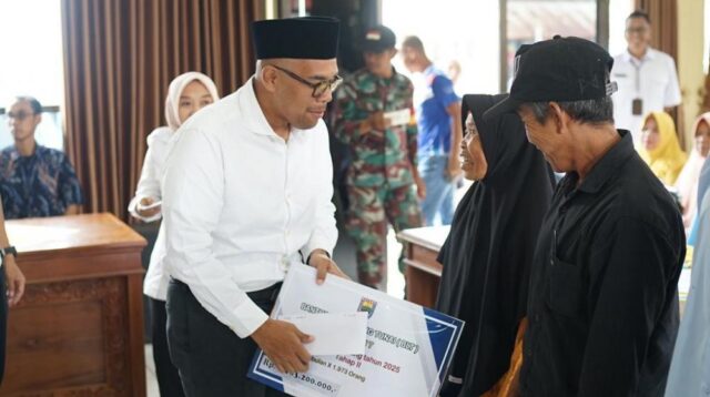 Pemkab Batang Salurkan BLT dari Dana Cukai untuk Buruh dan Petani Tembakau