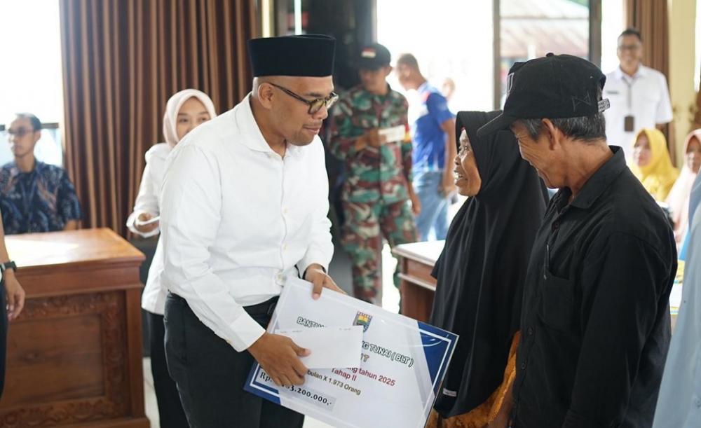 Pemkab Batang Salurkan BLT dari Dana Cukai untuk Buruh dan Petani Tembakau