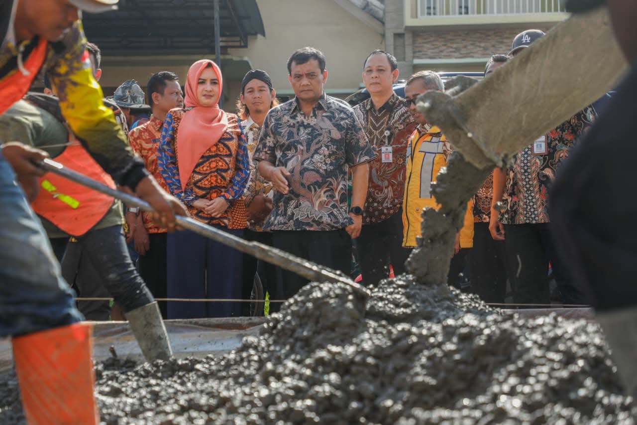 Gubernur Jateng Tinjau Preservasi Jalan Wiradesa–Kajen