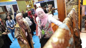 Perajin Kriya dan Wastra Jateng Ikuti Inacraft 2025