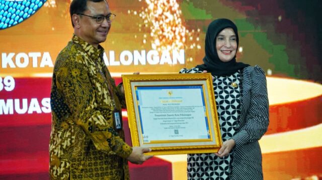 Pemkot Pekalongan Raih Predikat “Sangat Memuaskan” dalam Pengawasan Kearsipan Nasional Pemkot Pekalongan Raih Predikat “Sangat Memuaskan” dalam Pengawasan Kearsipan Nasional
