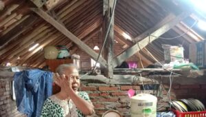 Nurjanah, Janda 61 Tahun di Jeruksari Menangis Harap Rumahnya Diperhatikan Pemerintah