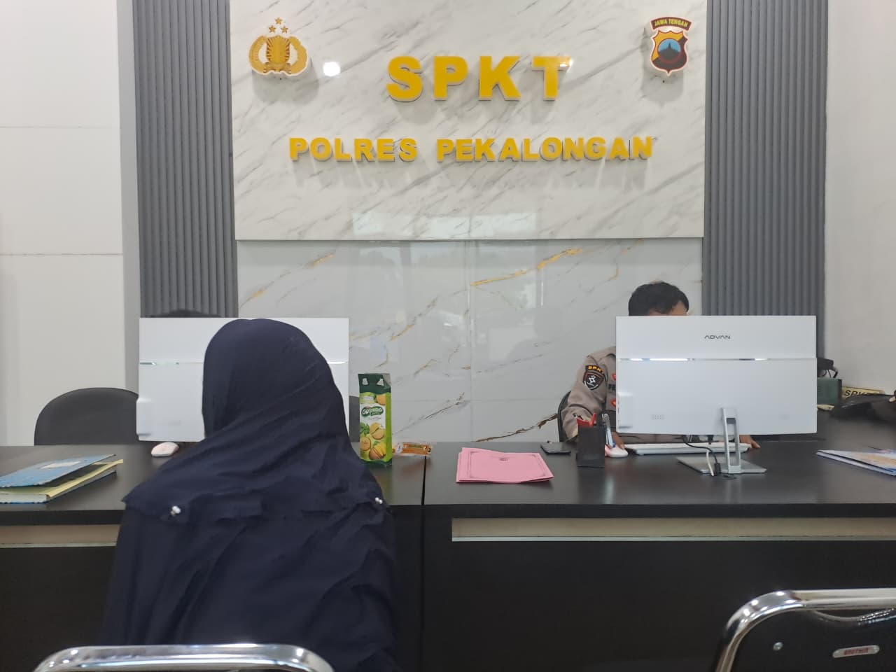 Nenek 85 Tahun Laporkan Dugaan Mafia Tanah ke Polres Pekalongan, Harap Keadilan Terungkap Nenek 85 Tahun Laporkan Dugaan Mafia Tanah ke Polres Pekalongan, Harap Keadilan Terungkap