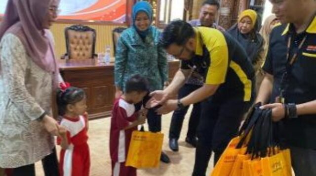 MR. DIY Salurkan Bantuan CSR untuk 10 PAUD di Kabupaten Batang MR. DIY Salurkan Bantuan CSR untuk 10 PAUD di Kabupaten Batang