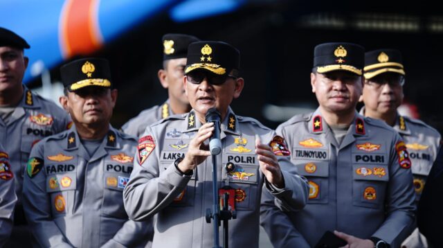 Polri Kerahkan Udara dan Logistik untuk Percepat Bantuan ke Aceh, Sumut, dan Sumbar