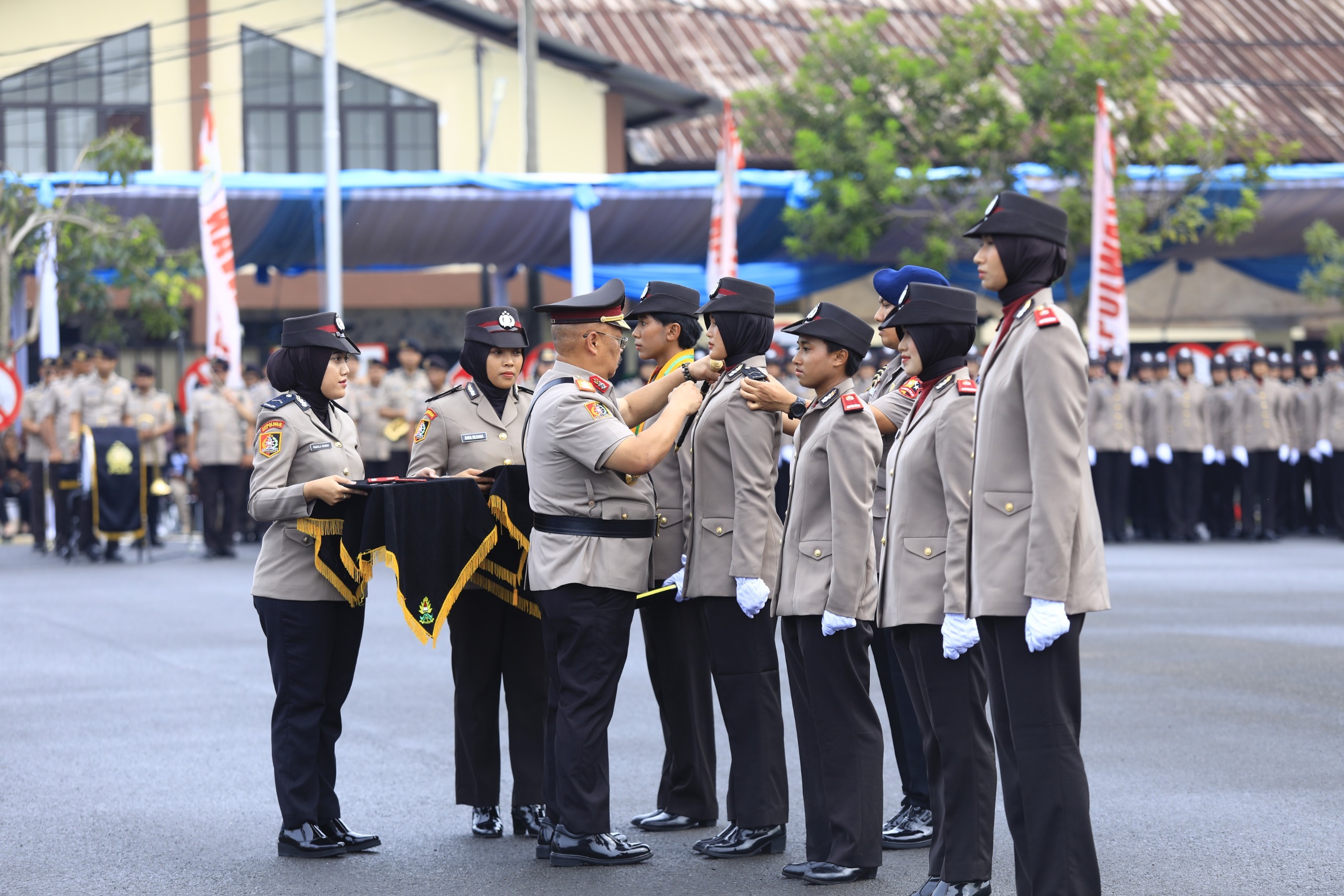 660 Bintara Polwan Resmi Dilantik, Komitmen Polri Lahirkan Penegak Hukum yang Humanis dan Cerdas