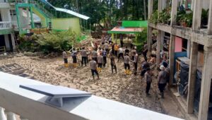 Polri Pasang 76 Jaringan Internet di Daerah Terisolasi: Jembatan Harapan bagi Korban Banjir dan Longsor