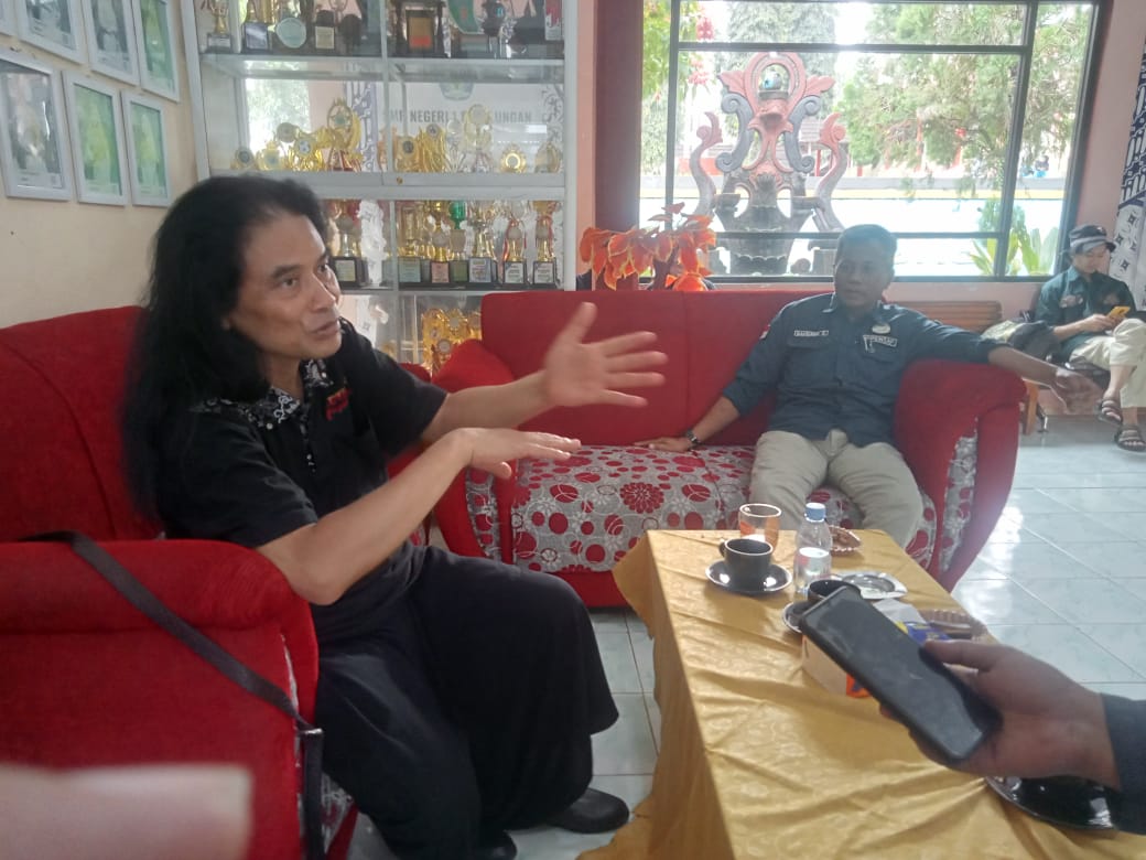 SMPN 1 Pecalungan Gelar Dies Natalis Bertema Pelestarian Budaya Lokal