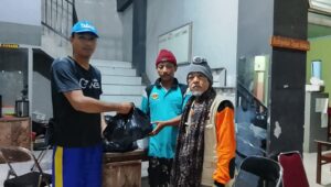 Dinsos-P2KB Pekalongan Kembali Operasikan Dapur Umum untuk Pengungsi Banjir