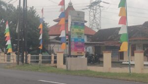 Aspal Jalan Banprov di Cepokokuning Batang Mengelupas, Kades Sebut Faktor Cuaca dan Truk Berat