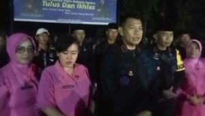 Brimob Polda Jateng dan Ormas di Pekalongan Bagikan 1.000 Takjil Gratis kepada Pengendara