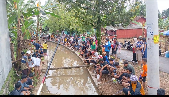 Mancing Mania di Pekalongan, Warga Sinangohprendeng Sambut Idul Fitri dengan Kebersamaan